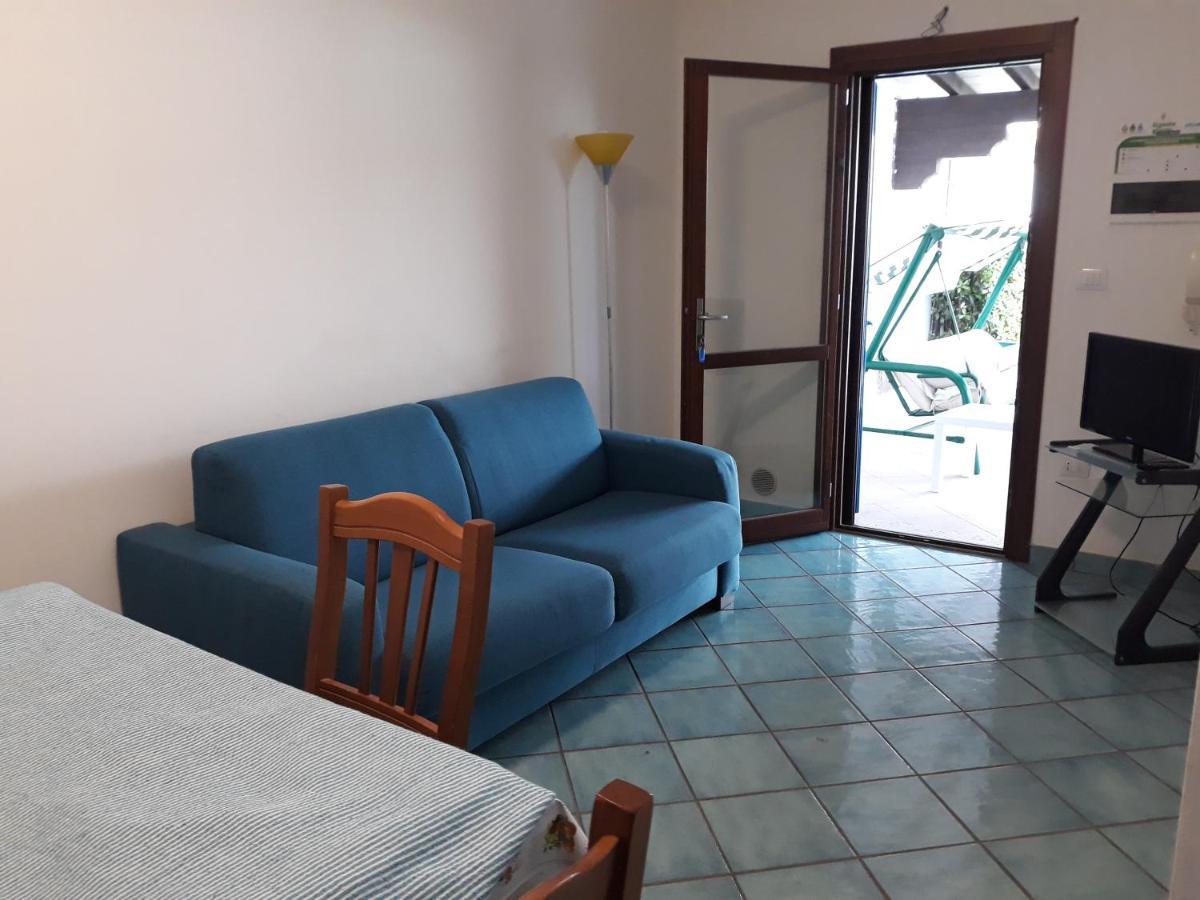 Villa In Villaggio Порто-Чезарео Экстерьер фото