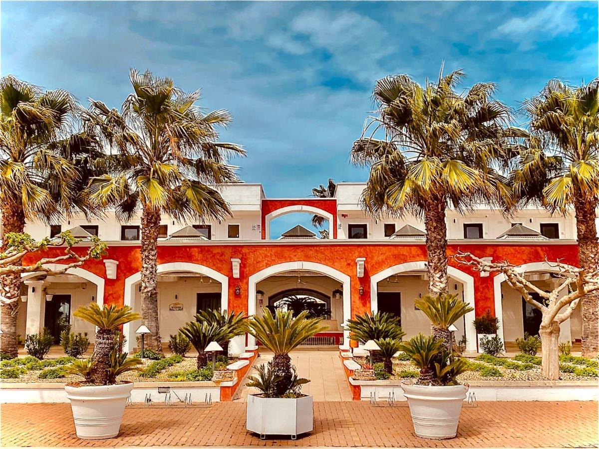 Villa In Villaggio Порто-Чезарео Экстерьер фото
