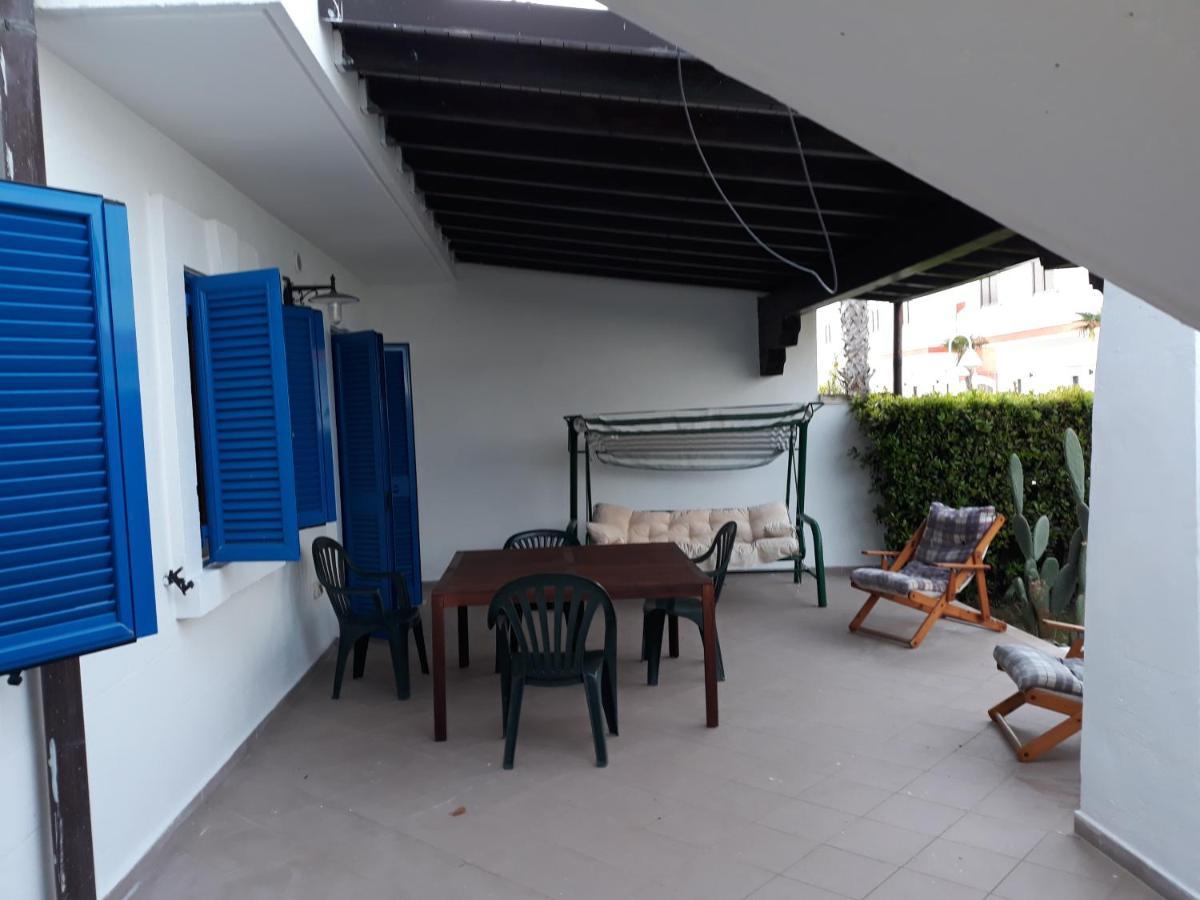Villa In Villaggio Порто-Чезарео Экстерьер фото