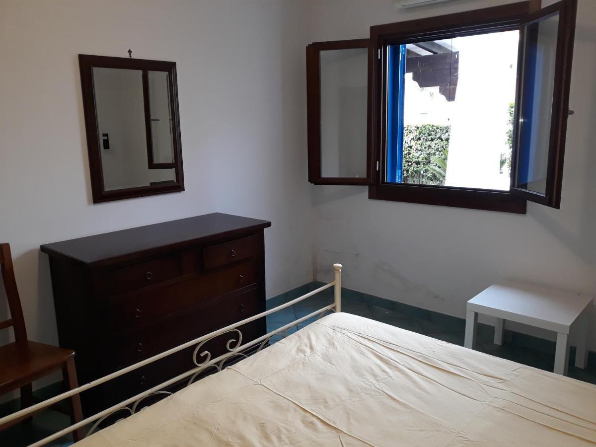 Villa In Villaggio Порто-Чезарео Экстерьер фото