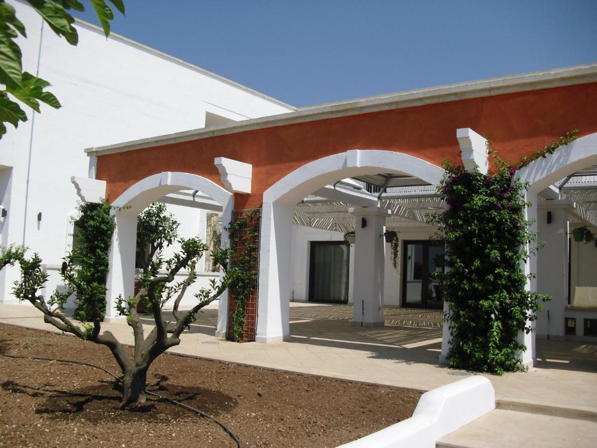 Villa In Villaggio Порто-Чезарео Экстерьер фото